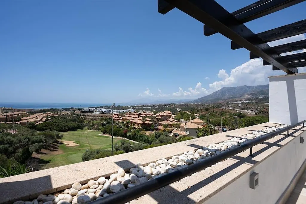 Casa Makas Santa Clara Golf Apartment Marbella
