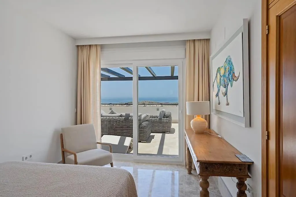 Casa Makas Santa Clara Golf Apartment Marbella